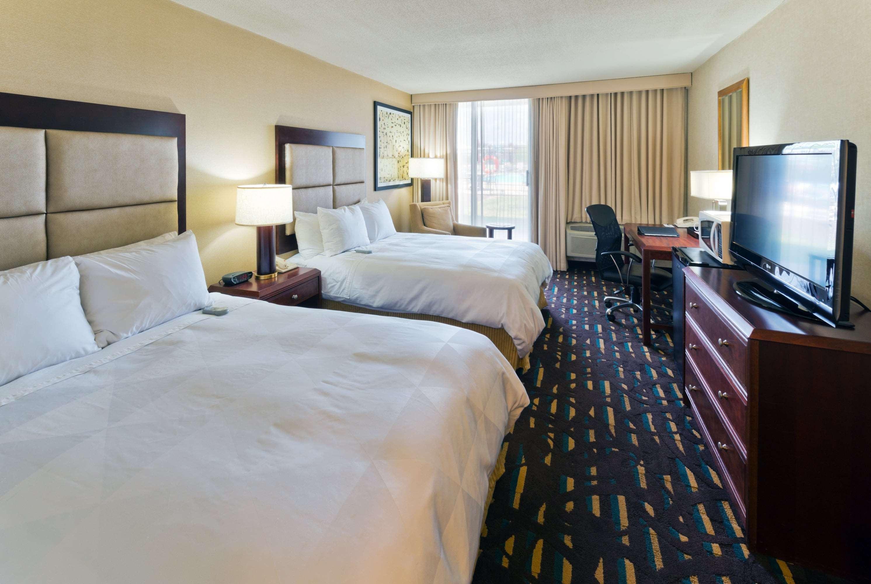 Wyndham Chicago O'Hare Hotel Rosemont Exterior photo